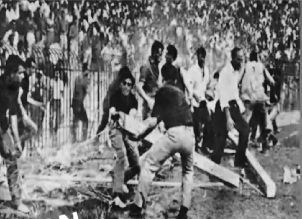 ΓΥΑΛΙΑ ΚΑΡΦΙΑ Η ΛΕΩΦΟΡΟΣ ! Protest